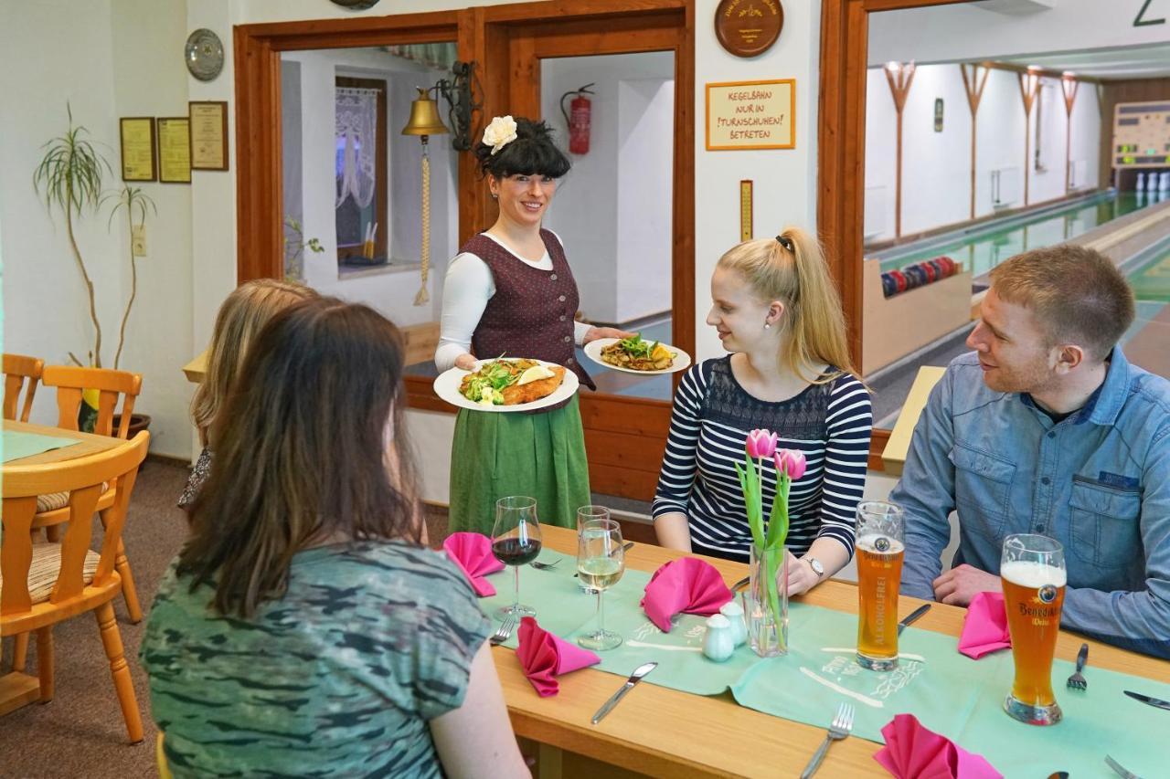 Hotel Gasthof Zum Walfisch Klingenthal Dış mekan fotoğraf